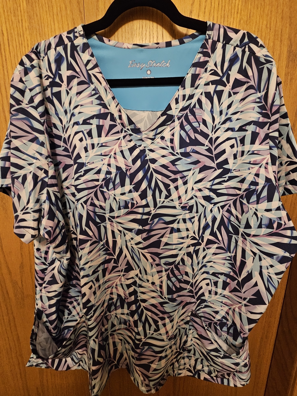 Easy Stretch Women's Navy Leaf-Print V-Neck Scrub Top